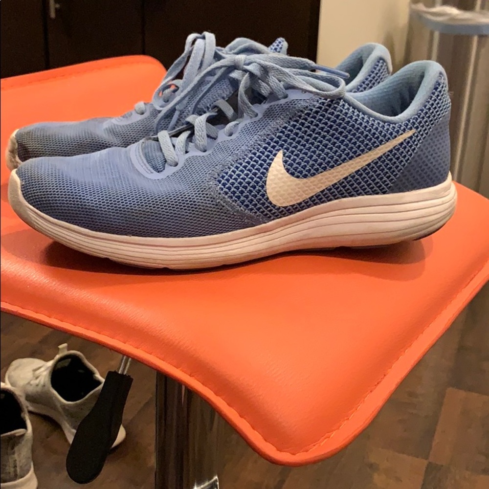Nike womens sneakers